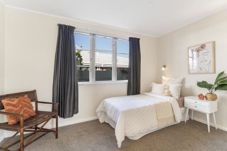 Photo of property in 44 Bluegum Road, Paraparaumu Beach, Paraparaumu, 5032