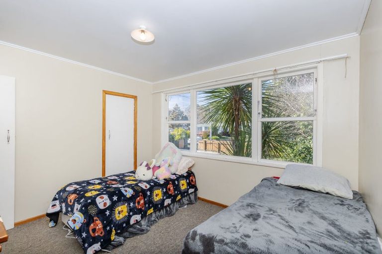 Photo of property in 24 Manapouri Place, Glenview, Hamilton, 3206
