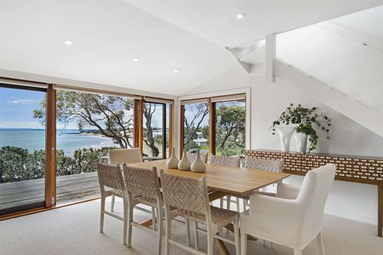Photo of property in 1/3 Beach Road, Northcote Point, Auckland, 0627