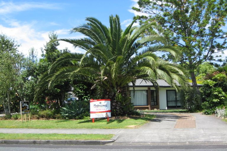 Photo of property in 20 Seaway Road, Clarks Beach, 2122