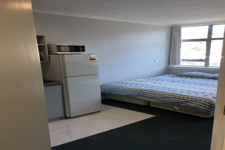 Photo of property in Quest/richard Pearse Apartment, 3/219g Willis Street, Te Aro, Wellington, 6011