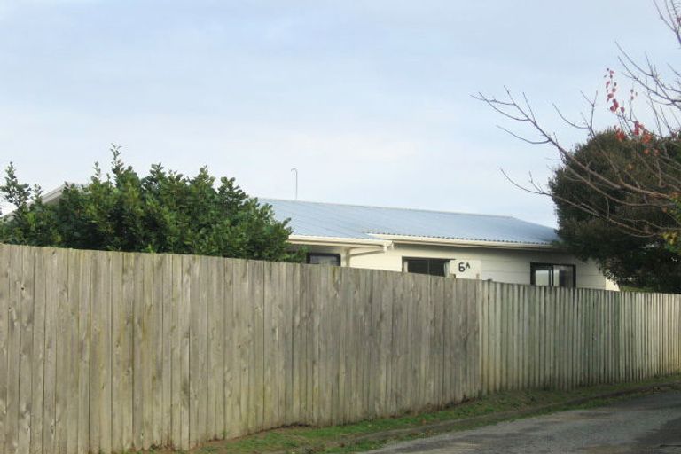 Photo of property in 4 Rodney Grove, Paraparaumu, 5032