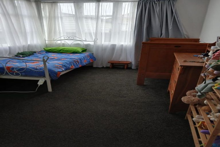 Photo of property in 571a Queen Street East, Levin, 5510