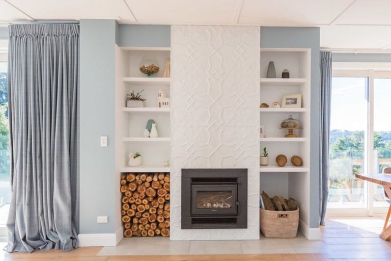 Photo of property in 31 Brick Bay Drive, Sandspit, Warkworth, 0982