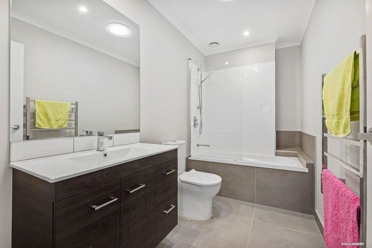 Photo of property in 30 Kauri Amber Road, Westgate, Auckland, 0614