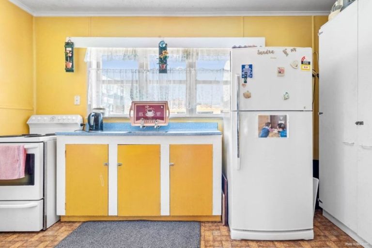 Photo of property in 73 Manuroa Road, Takanini, 2112