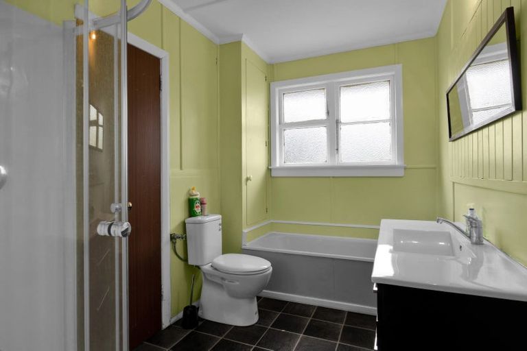 Photo of property in 254 High Street, Eltham, 4322