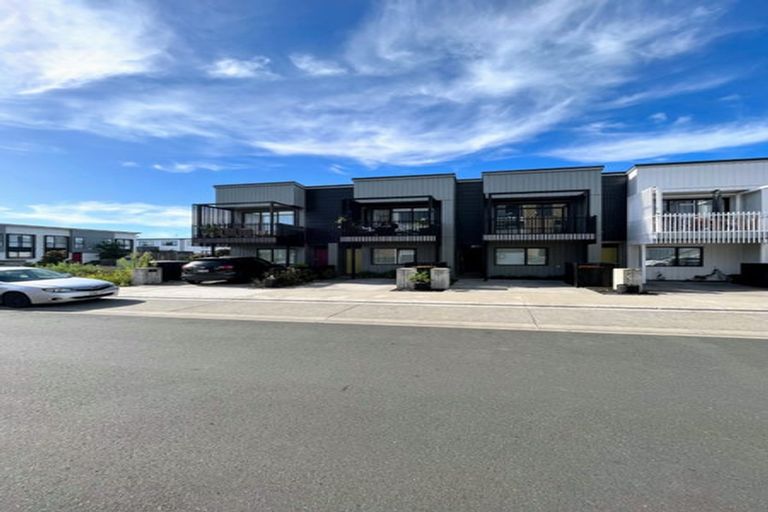 Photo of property in 66 Mapou Road, Hobsonville, Auckland, 0616