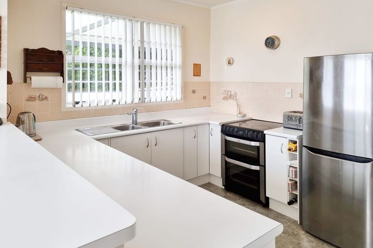 Photo of property in 2 Davidson Crescent, Pahiatua, 4910