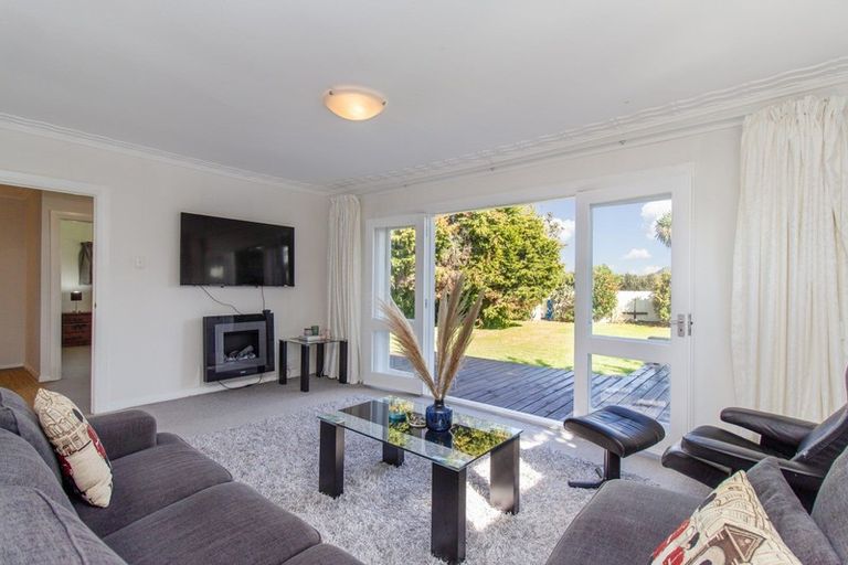 Photo of property in 1 Ngareta Road, Mourea, Rotorua, 3074