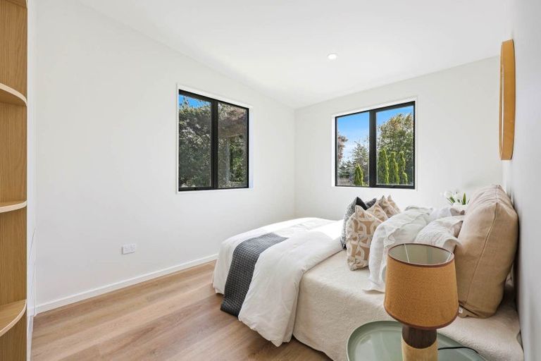 Photo of property in 40a Powrie Street, Glenfield, Auckland, 0629