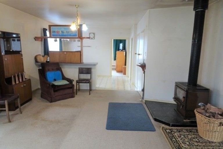 Photo of property in 1 Mawhera Street, Dobson, Greymouth, 7805