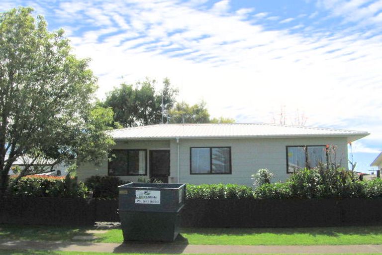 Photo of property in 8a Kaimai Place, Hairini, Tauranga, 3112
