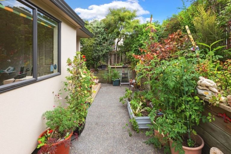 Photo of property in 18a Latitude Close, Whitby, Porirua, 5024