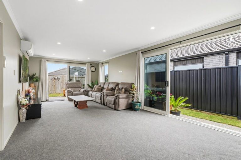 Photo of property in 10 Empire Crescent, Papamoa, 3118