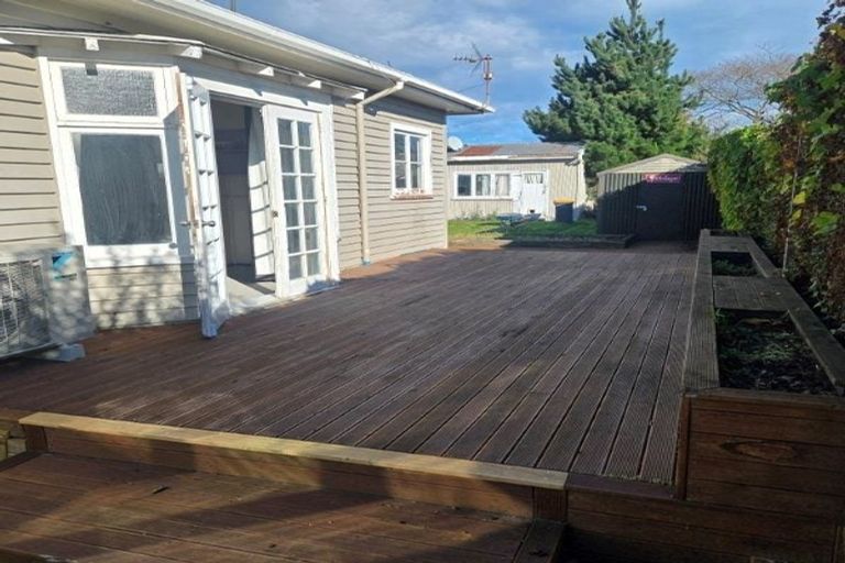 Photo of property in 32 Tower Street, Hornby, Christchurch, 8042