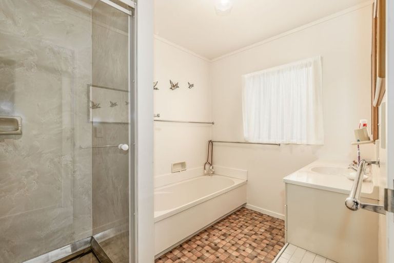 Photo of property in 14 Heihei Place, Paraparaumu, 5032