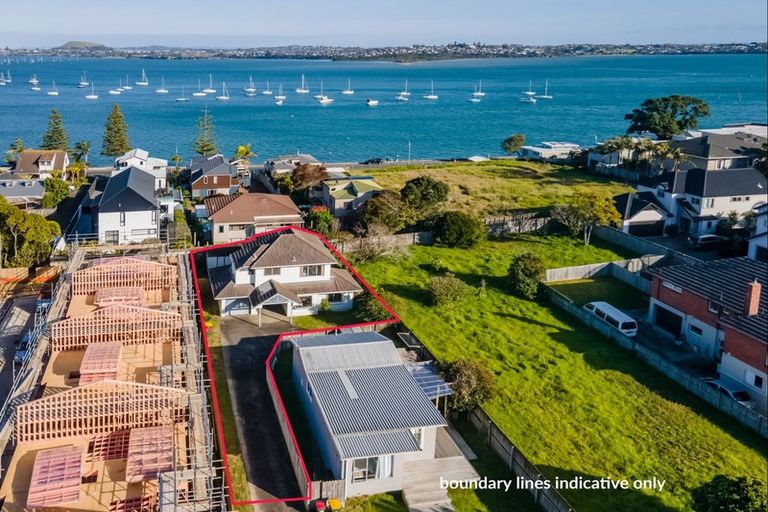 Photo of property in 2/145 Bucklands Beach Road, Bucklands Beach, Auckland, 2012