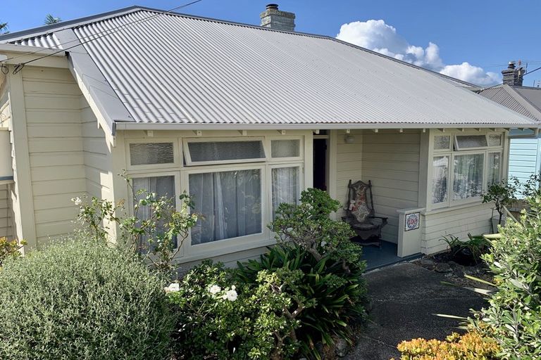 Photo of property in 106 Calliope Road, Stanley Point, Auckland, 0624