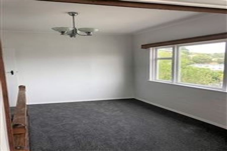 Photo of property in 35 Cavendish Square, Strathmore Park, Wellington, 6022