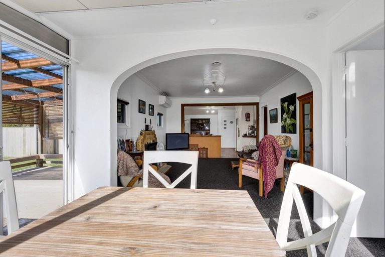 Photo of property in 42 Whakapaki Street, Urenui, 4375