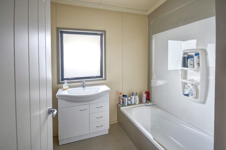 Photo of property in 3 Clariton Avenue, Green Island, Dunedin, 9018