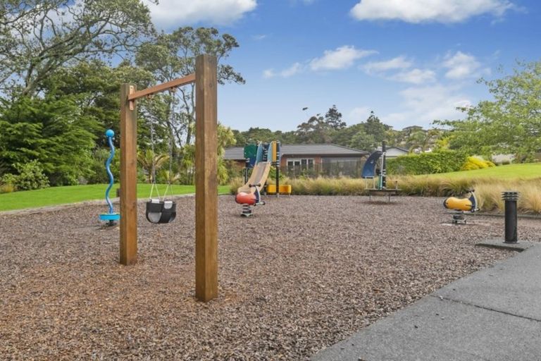 Photo of property in 52 Totara Views Drive, Red Beach, 0932