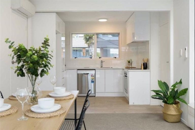 Photo of property in 2 Lloyd Street, Parkvale, Tauranga, 3112