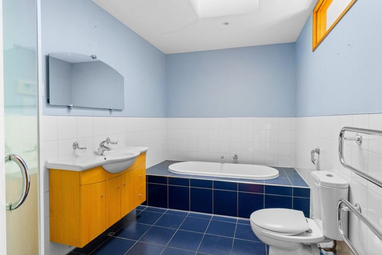 Photo of property in 49 Banks Avenue, Dallington, Christchurch, 8061