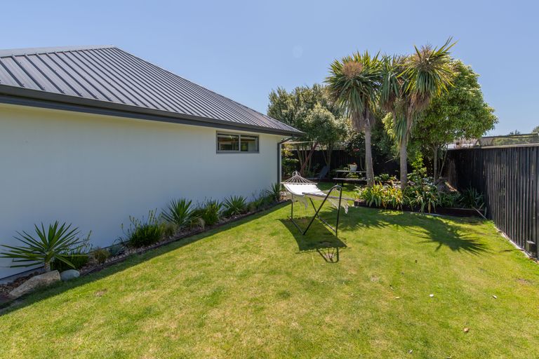 Photo of property in 32 Caithness Street, New Brighton, Christchurch, 8083