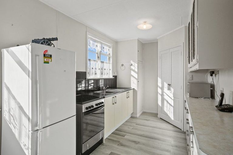 Photo of property in 6 Rata Street, Upper Vogeltown, New Plymouth, 4310