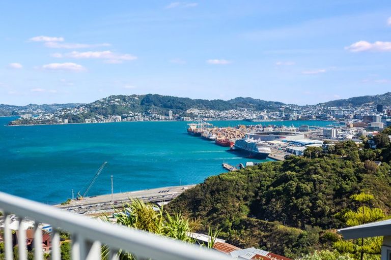 Photo of property in 11 Elgin Way, Khandallah, Wellington, 6035