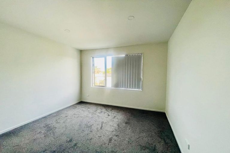 Photo of property in 10a Benton Place, Manurewa, Auckland, 2102