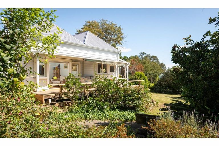 Photo of property in 150 Thames Coast Sh25 Road, Whakatete Bay, Thames, 3575