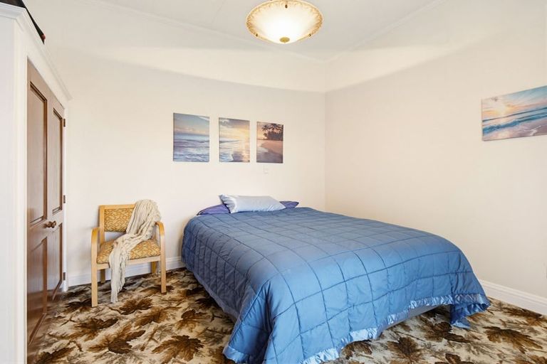 Photo of property in 102 Gonville Avenue, Gonville, Whanganui, 4501