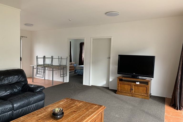 Photo of property in 16 Eruini Street, Waikanae Beach, Waikanae, 5036