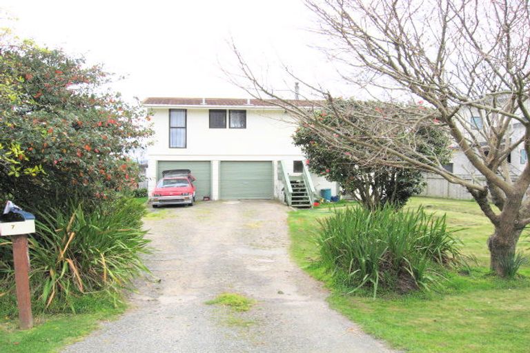 Photo of property in 7 Makora Road, Otaihanga, Paraparaumu, 5036