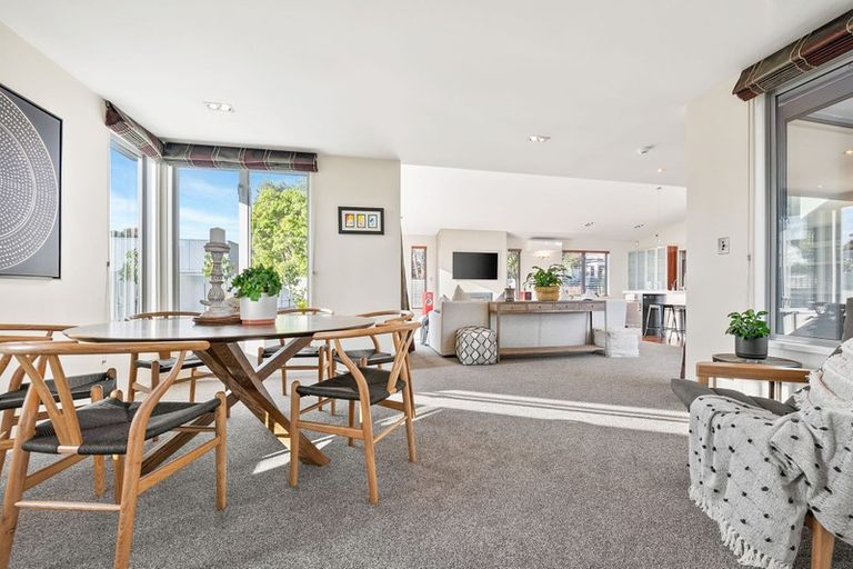 Photo of property in 361 Te Moana Road, Waikanae, 5036