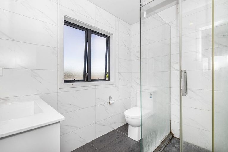 Photo of property in 6a Braeburn Place, Takanini, 2112