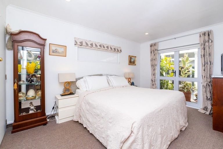 Photo of property in 170 Vigor Brown Street, Napier South, Napier, 4110