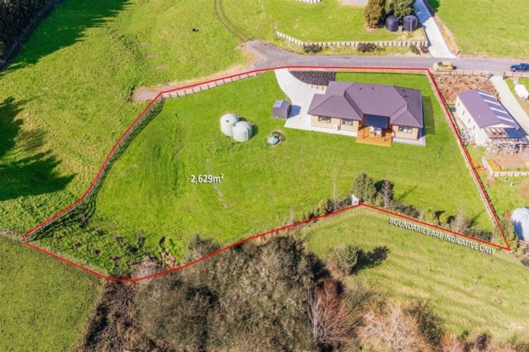 Photo of property in 5 Don Mackinnon Way, Hunua, 2583
