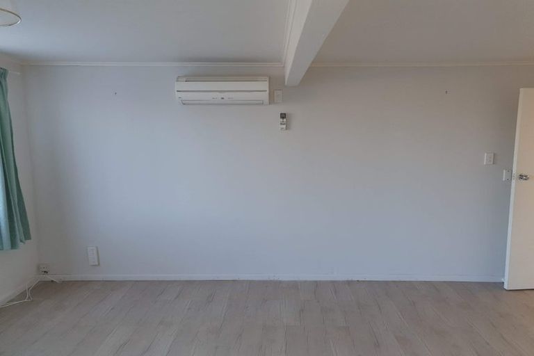 Photo of property in 19 Mahana Road, Paraparaumu Beach, Paraparaumu, 5032