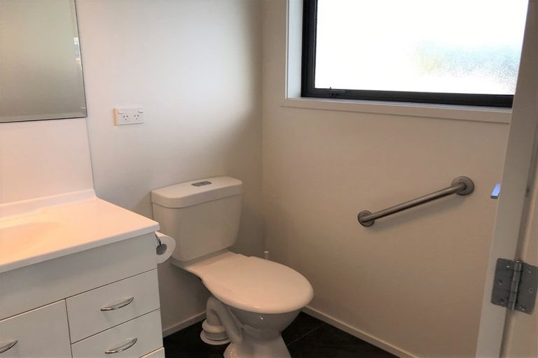 Photo of property in 4 Dale Street, Lower Vogeltown, New Plymouth, 4310