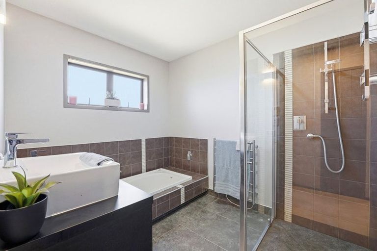 Photo of property in 68 Parkdale Drive, Aramoho, Whanganui, 4500