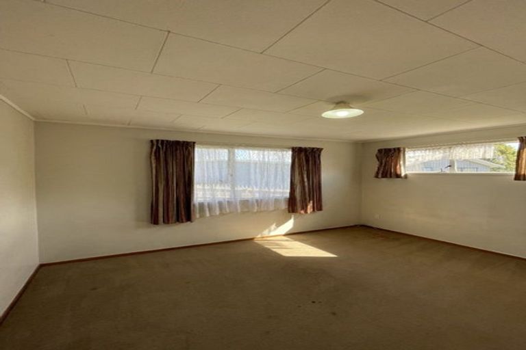 Photo of property in 86 Alabaster Drive, Papatoetoe, Auckland, 2025