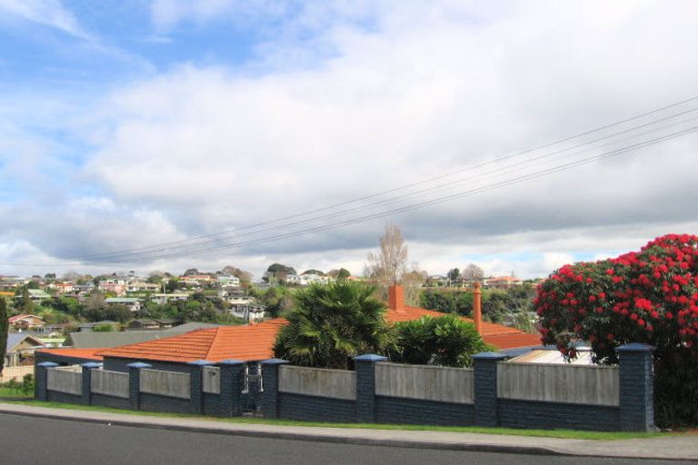 Photo of property in 150 Hinewa Road, Otumoetai, Tauranga, 3110