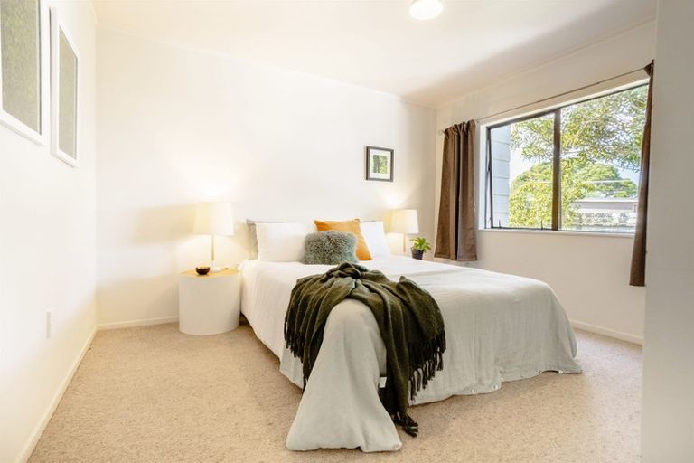 Photo of property in 1/46 Yeovil Road, Te Atatu Peninsula, Auckland, 0610