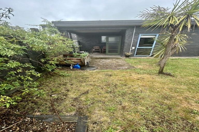 Photo of property in 17 Shrimpton Road, Haumoana, 4102