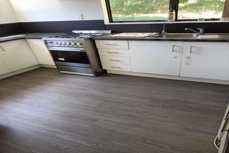 Photo of property in 2/24 Janese Place, Weymouth, Auckland, 2103