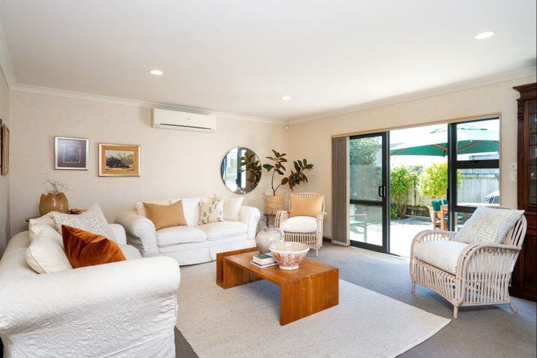 Photo of property in 203 Avenue Road, Greenmeadows, Napier, 4112